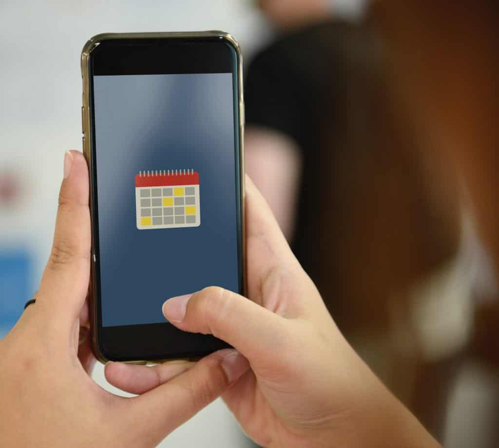 Someone using calendar app